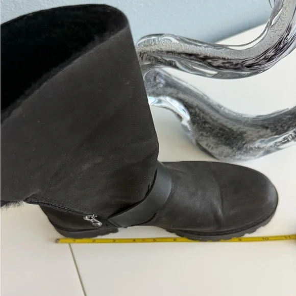 Stylish Black Winter Boots with Buckle Accents - Picture 12 of 14